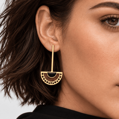 Notte Geometrica – 18K goud vergulde oorbellen met zwarte emaille