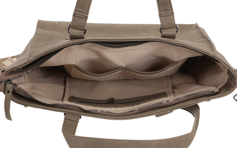 Avignon Schoudertas Earth