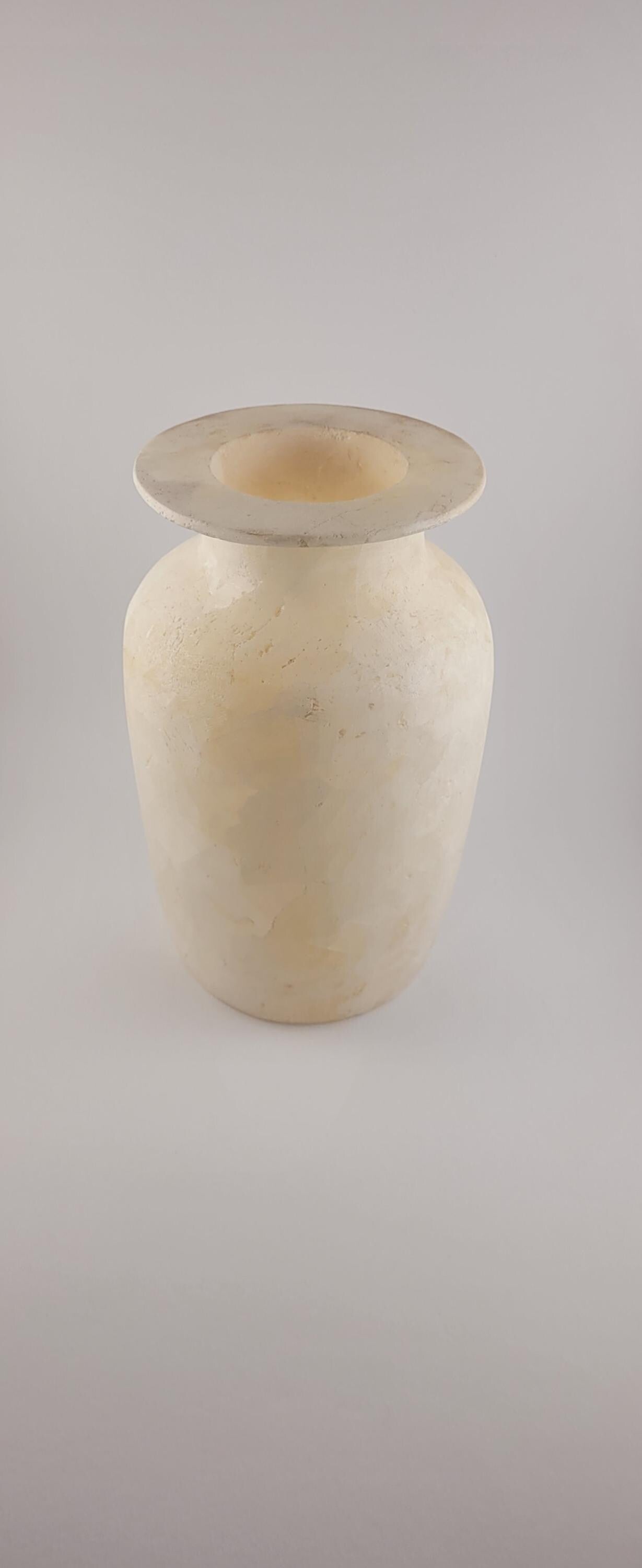 Witte Steen Vaas – Klassiek Design met Glans